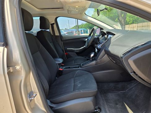 Used 2017 Ford Focus SEL FWD image 27