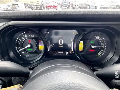 Used 2024 Jeep Wrangler Sport S w/ Convenience Group AWD/4WD image 25