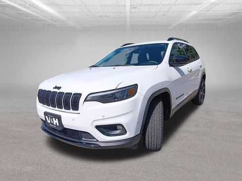 Used 2023 Jeep Cherokee Altitude Lux AWD/4WD image 32