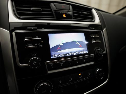 Used 2018 Nissan Altima 2.5 SR image 19