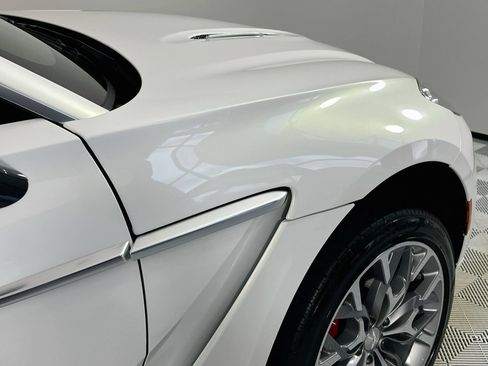Used 2023 Aston Martin DBX AWD/4WD image 9