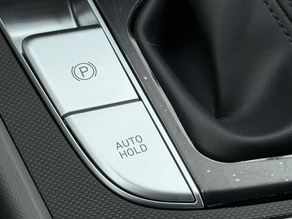 Certified 2023 Hyundai Elantra SEL w/ Convenience Package FWD image 31