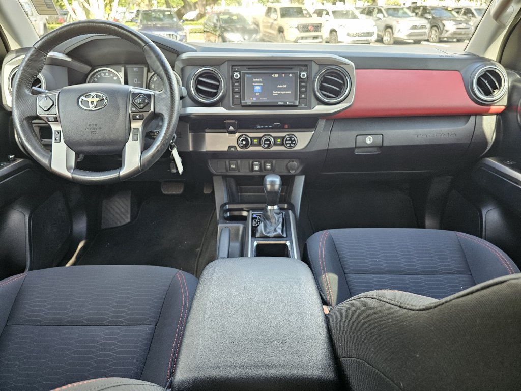 Used 2018 Toyota Tacoma SR5 RWD image 10