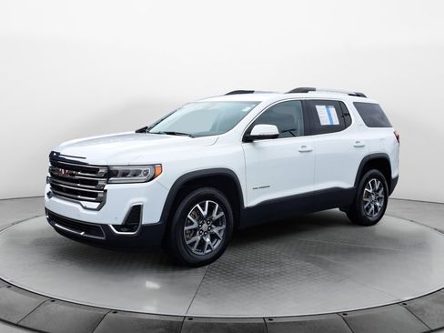 Certified 2022 GMC Acadia SLT w/ Technology Package image 3