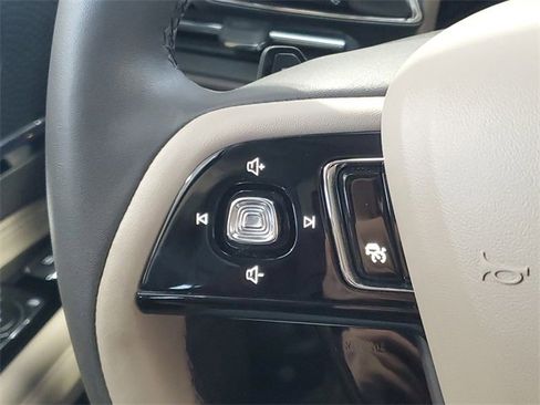 Certified 2023 Lincoln Corsair AWD w/ Equipment Group 101A image 16