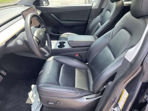 Used 2021 Tesla Model Y Long Range AWD/4WD image 15