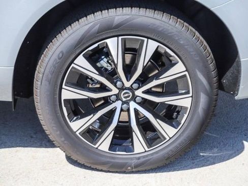 New 2025 Volvo XC60 B5 Core w/ Protection Package Premier image 12