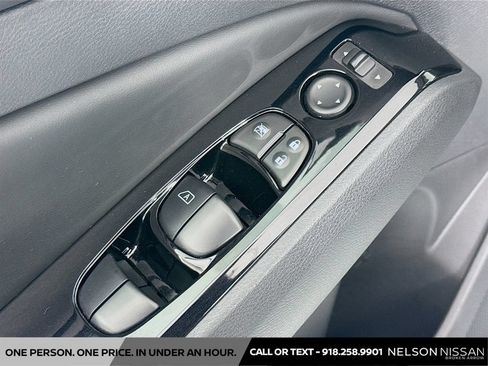 Certified 2025 Nissan Altima 2.5 SR FWD image 17