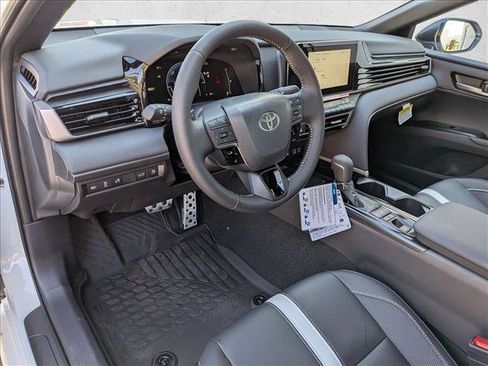 New 2026 Toyota Camry Hybrid AWD/4WD image 3