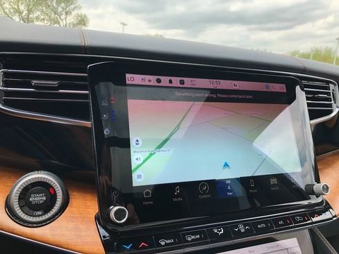 Used 2022 Jeep Grand Wagoneer Series II w/ Convenience Group III image 12