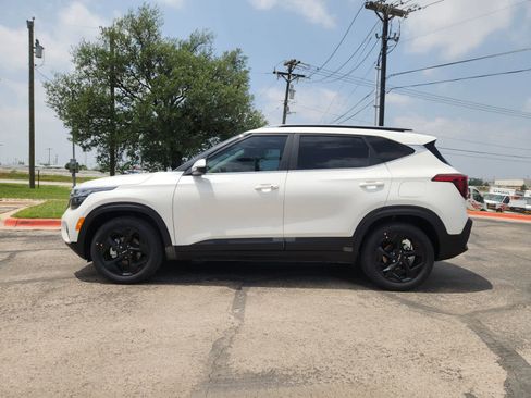 New 2026 Kia Seltos EX FWD image 4