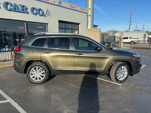 Used 2016 Jeep Cherokee Limited w/ Trailer Tow Group image 8