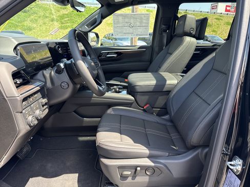 New 2026 Chevrolet Suburban High Country AWD/4WD image 11