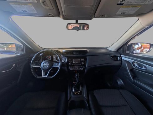 Used 2017 Nissan Rogue SV AWD/4WD image 28