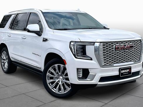 Used 2021 GMC Yukon Denali w/ Denali Premium Package image 2