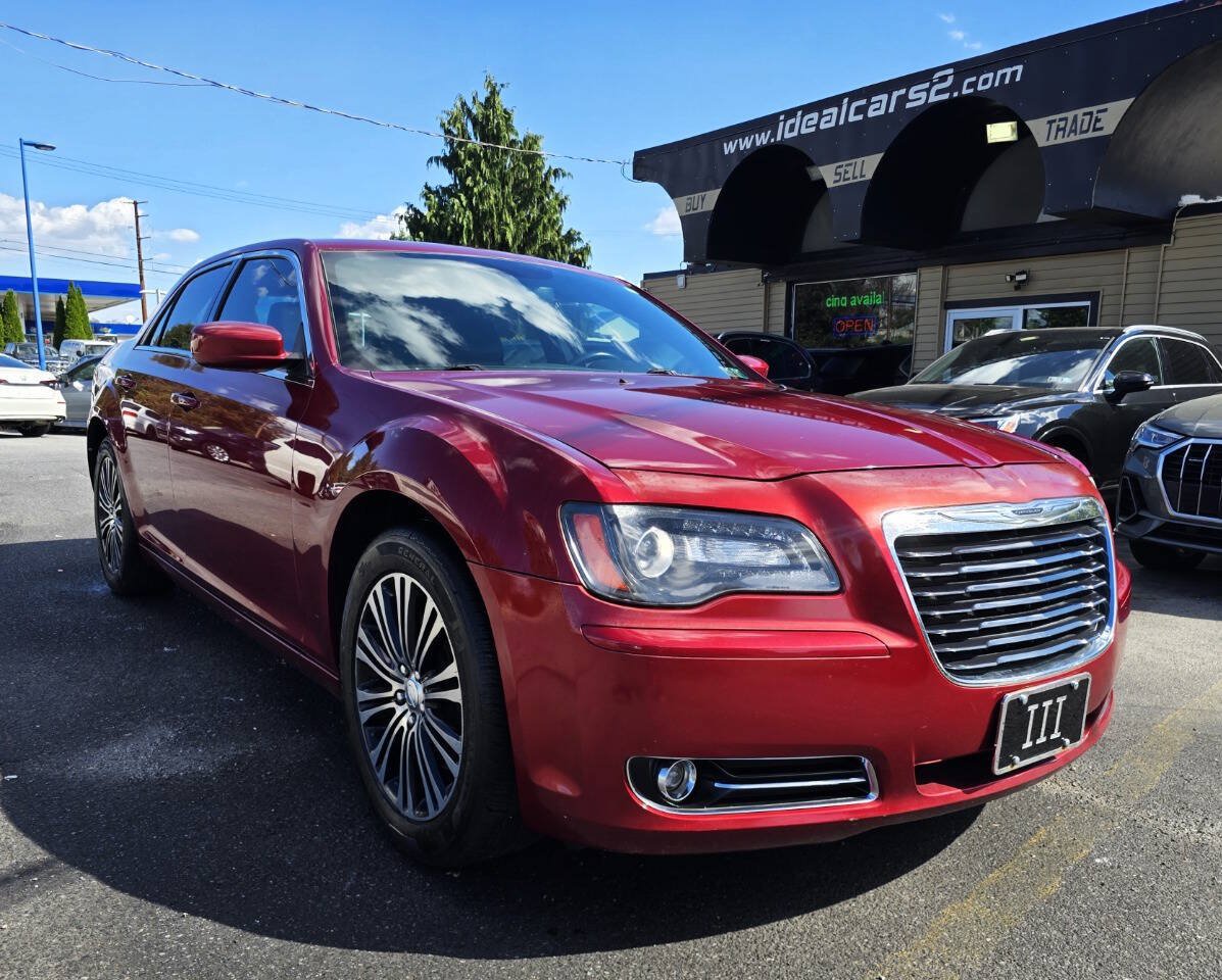Used 2013 Chrysler 300 S AWD/4WD image 39
