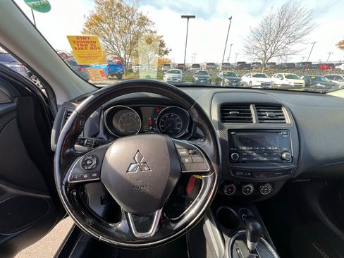 Used 2016 Mitsubishi Outlander Sport ES image 32