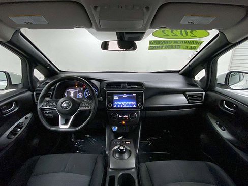 Used 2022 Nissan Leaf S image 20