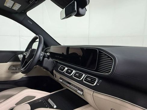 Used 2026 Mercedes-Benz GLE 580 4MATIC image 32