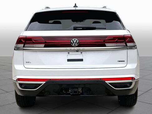 Used 2024 Volkswagen Atlas Cross Sport SEL image 5