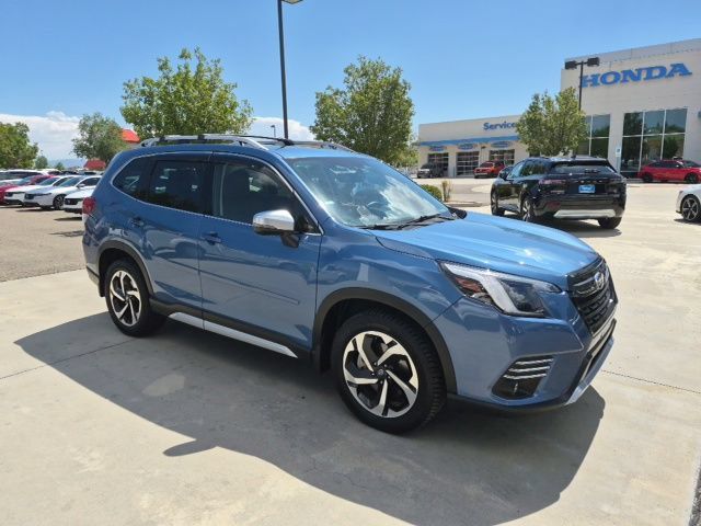 Used 2023 Subaru Forester Touring AWD/4WD image 9