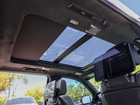 Used 2022 Cadillac Escalade ESV Sport Platinum w/ LPO, Floor Liner Package AWD/4WD image 33