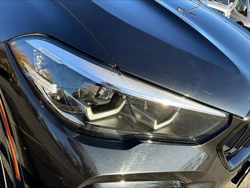 Used 2022 BMW X6 xDrive40i w/ M Sport Package image 28