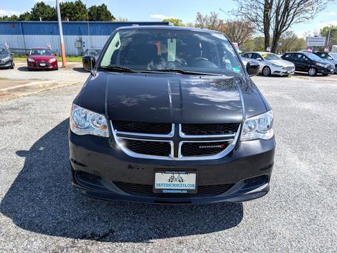 Used 2015 Dodge Grand Caravan SXT image 11