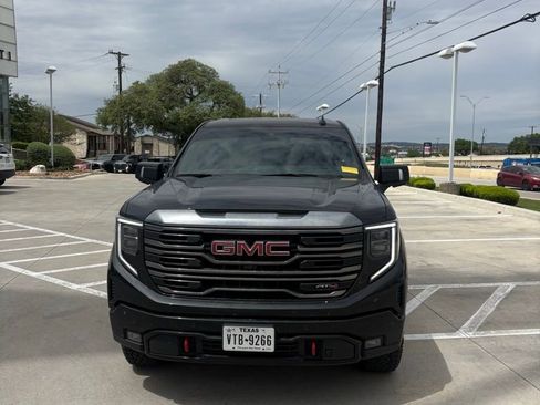 Used 2024 GMC Sierra 1500 AT4 w/ Technology Package image 10