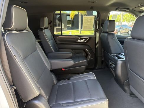 Used 2023 Chevrolet Suburban Premier image 34