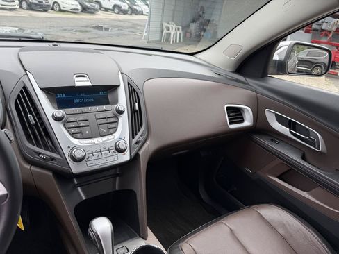 Used 2010 Chevrolet Equinox LTZ FWD image 13