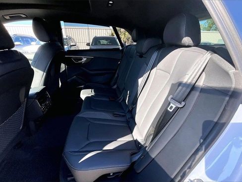 New 2026 Audi Q8 Premium Plus image 17