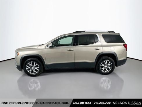 Used 2023 GMC Acadia SLT w/ Preferred Package FWD image 8