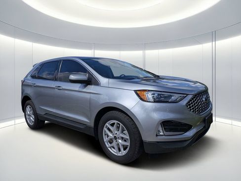Used 2024 Ford Edge SEL w/ Convenience Package AWD/4WD image 2