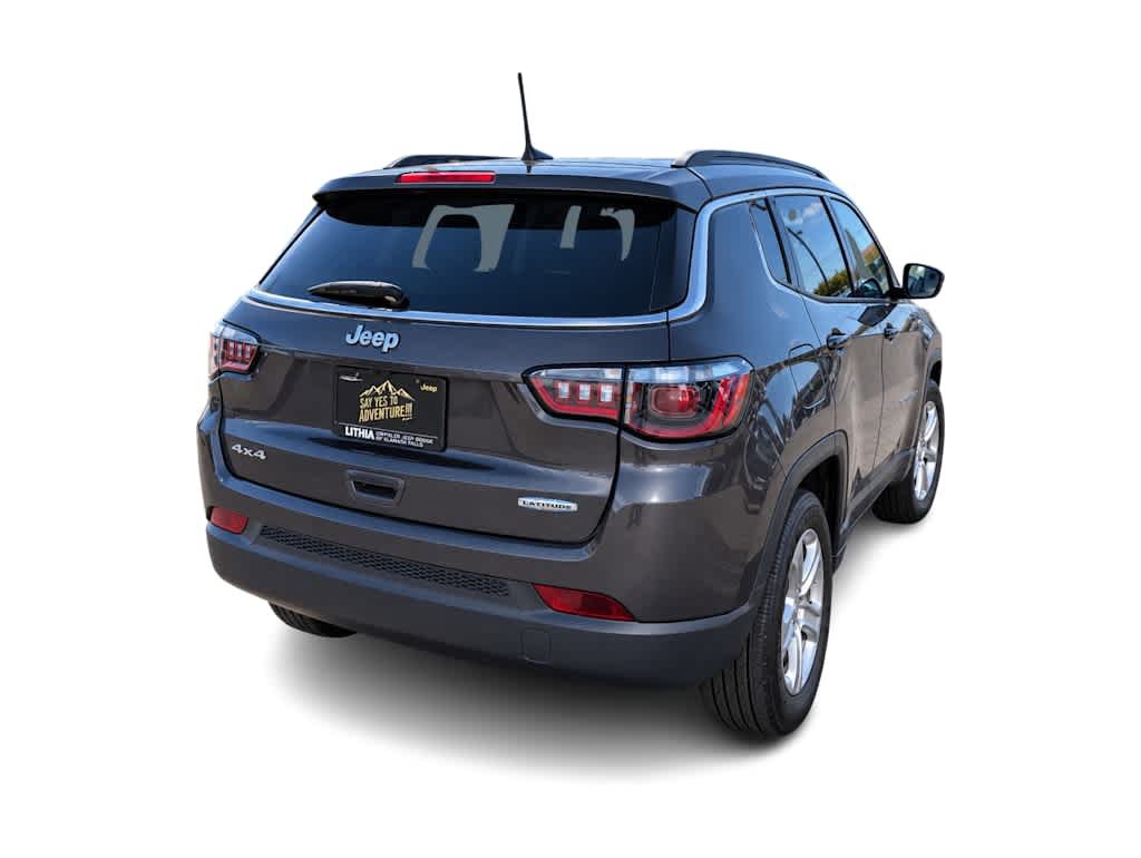 Used 2023 Jeep Compass Latitude w/ Convenience Group AWD/4WD image 6