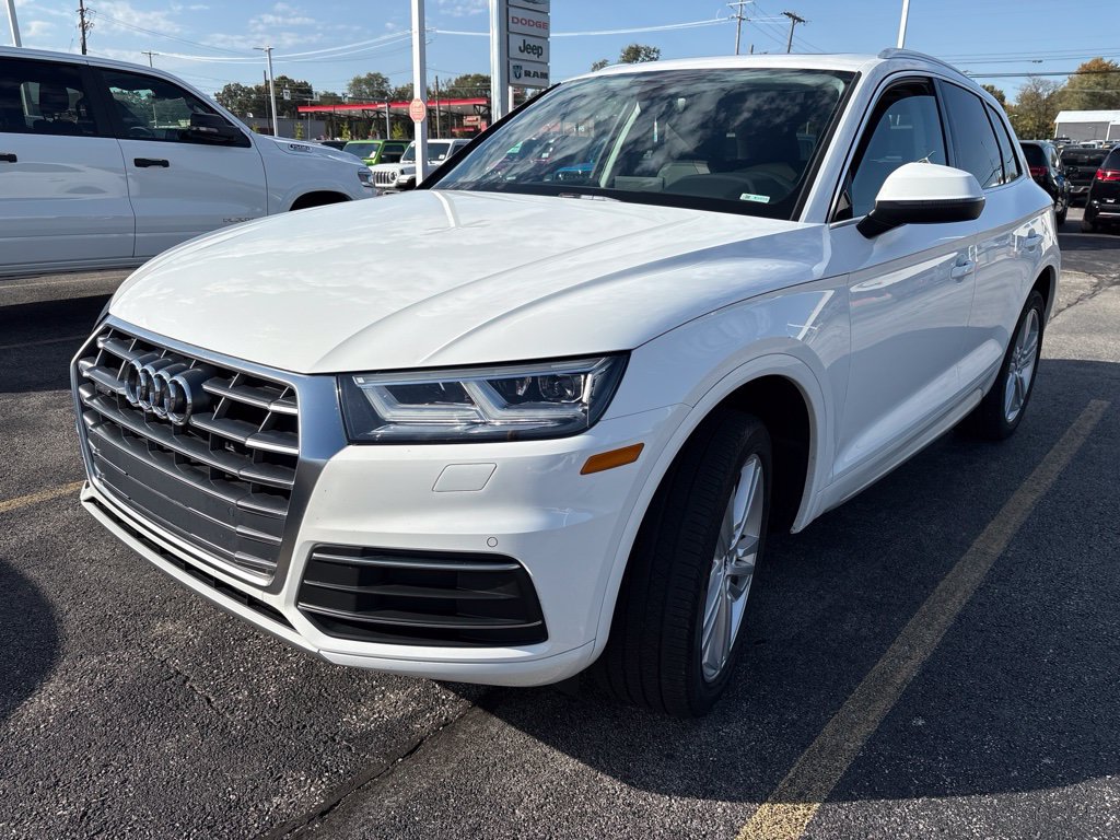 Used 2020 Audi Q5 2.0T Premium Plus w/ Premium Plus Package AWD/4WD image 3