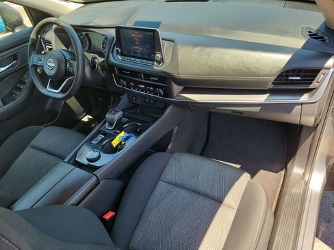 Used 2024 Nissan Rogue SV AWD/4WD image 39