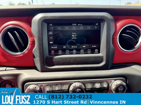 Used 2021 Jeep Wrangler Unlimited Sahara w/ Dual Top Group AWD/4WD image 13