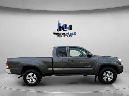 Used 2010 Toyota Tacoma 4x4 Access Cab V6 image 3