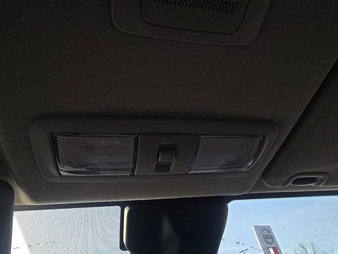 Used 2022 Nissan Frontier SV w/ Technology Package image 22