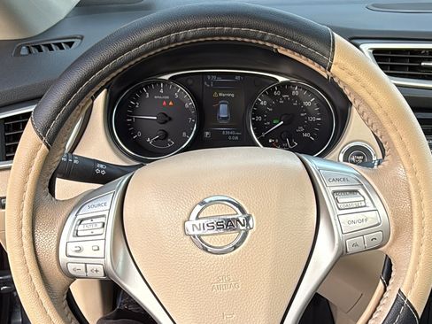 Used 2015 Nissan Rogue SL w/ SL Premium Package image 9