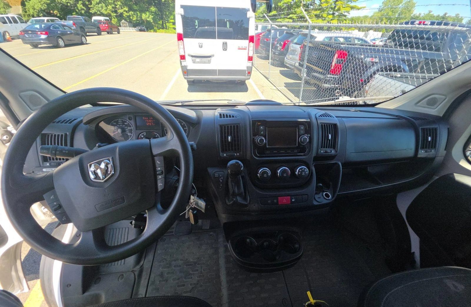 Used 2019 RAM ProMaster 3500 w/ Premium Appearance Group FWD image 8