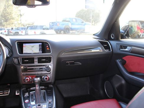 Used 2016 Audi SQ5 Premium Plus w/ Technology Package image 23