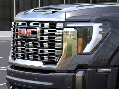 New 2026 GMC Sierra 2500 Denali AWD/4WD image 13