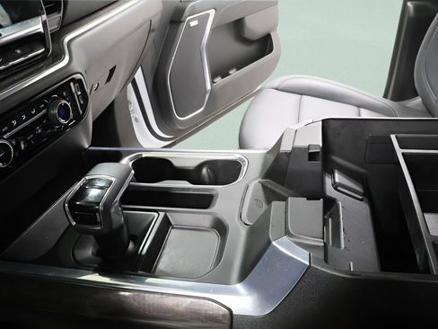 Used 2024 Chevrolet Silverado 1500 LTZ image 19