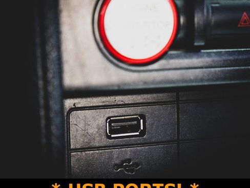 Used 2016 Ford Mustang Coupe image 6