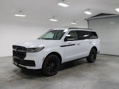 New 2026 Lincoln Navigator Reserve w/ Jet Appearance Package