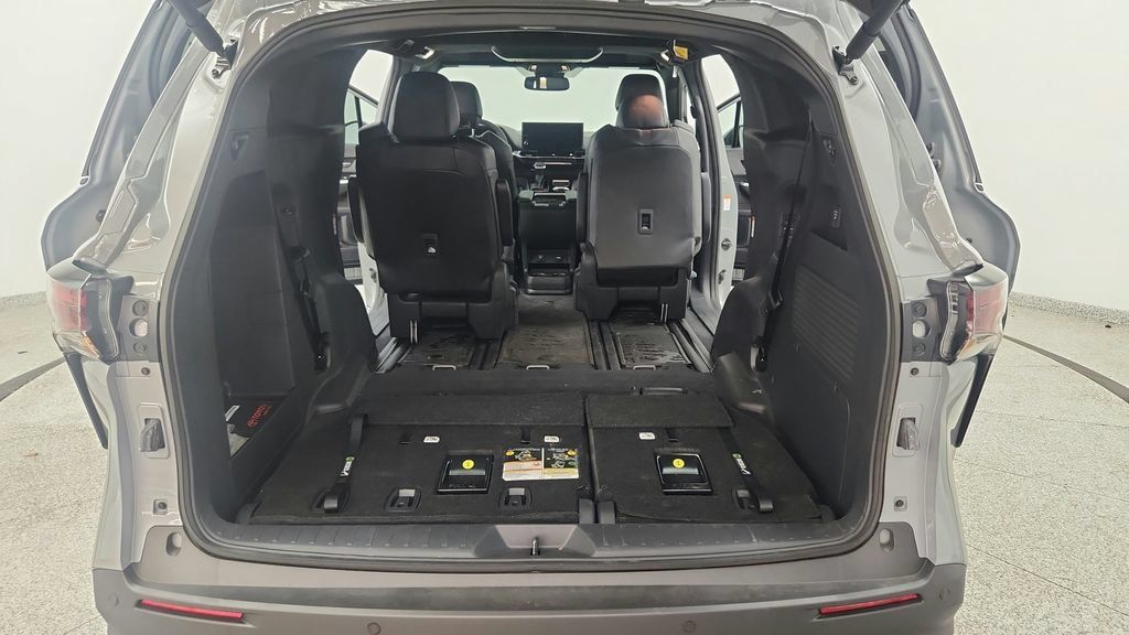 Used 2026 Toyota Sienna XLE Woodland Edition AWD/4WD image 54