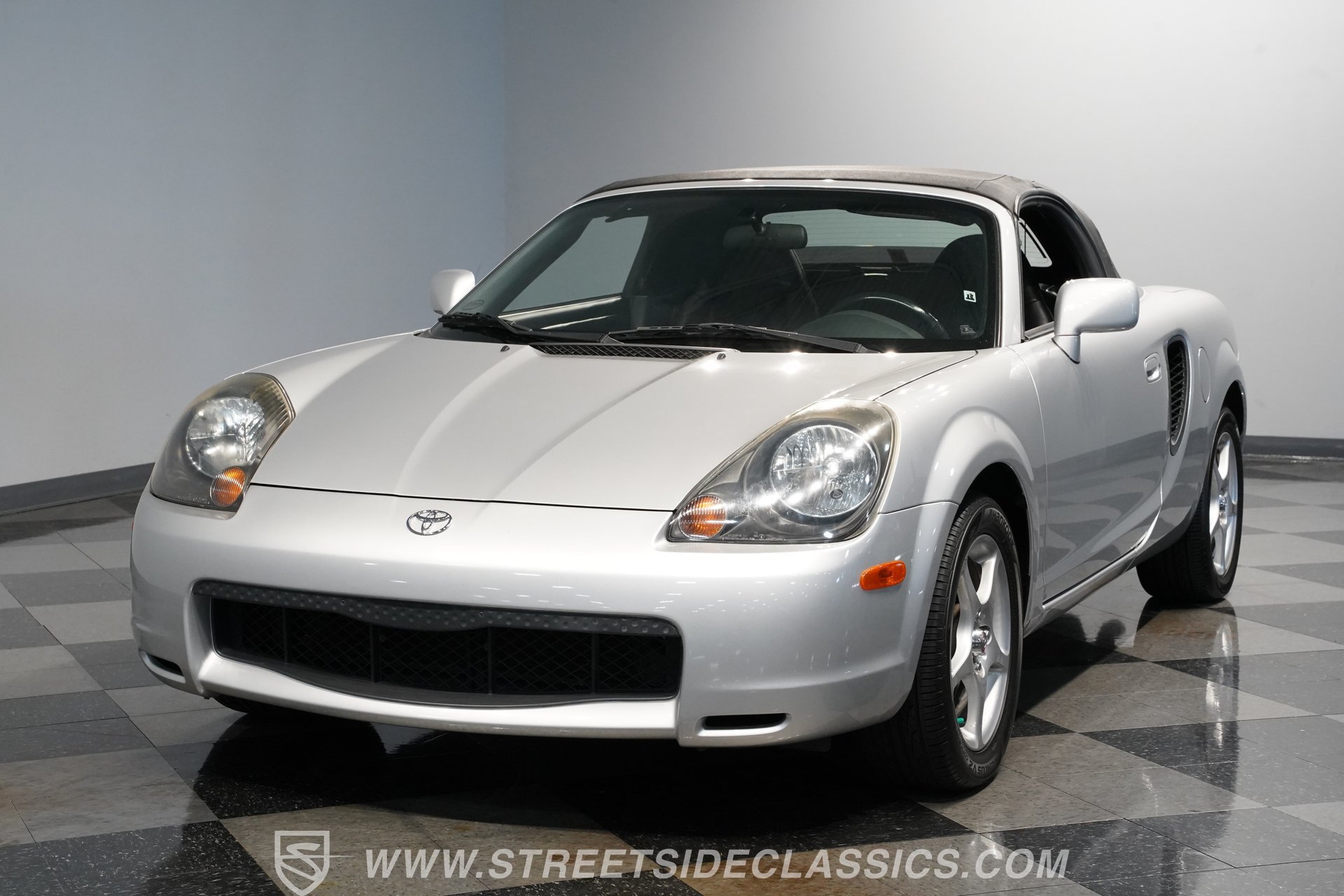 Used 2001 Toyota MR2 RWD image 19