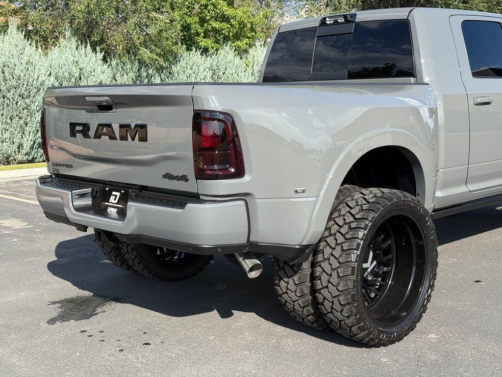 Used 2026 RAM 3500 Limited AWD/4WD image 10